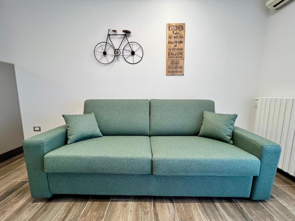 Kristall Lago Residence Ντεζεντσάνο ντελ Γκάρντα Εξωτερικό φωτογραφία