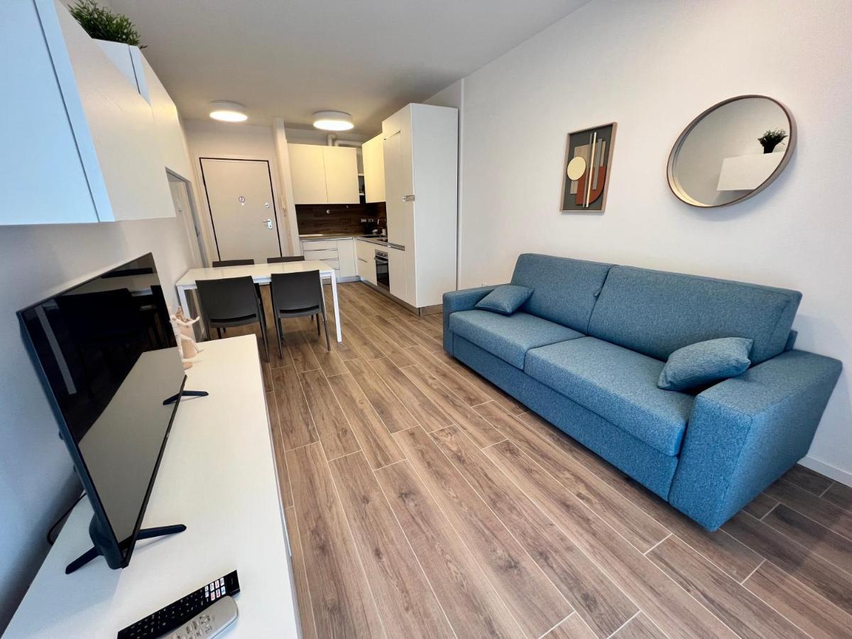 Kristall Lago Residence Ντεζεντσάνο ντελ Γκάρντα Εξωτερικό φωτογραφία