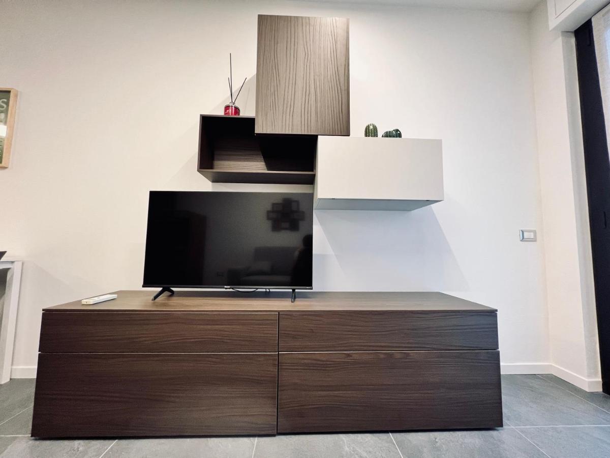 Kristall Lago Residence Ντεζεντσάνο ντελ Γκάρντα Εξωτερικό φωτογραφία