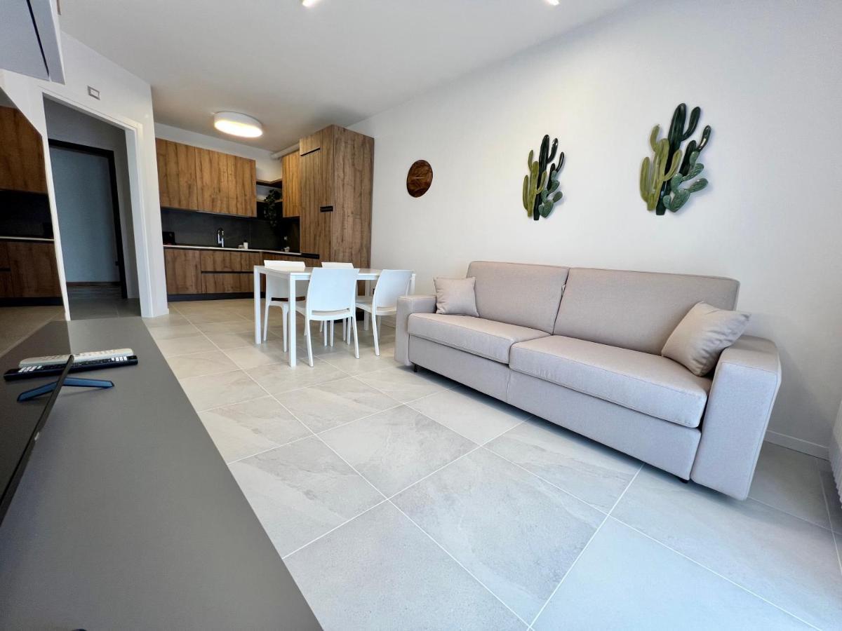 Kristall Lago Residence Ντεζεντσάνο ντελ Γκάρντα Εξωτερικό φωτογραφία