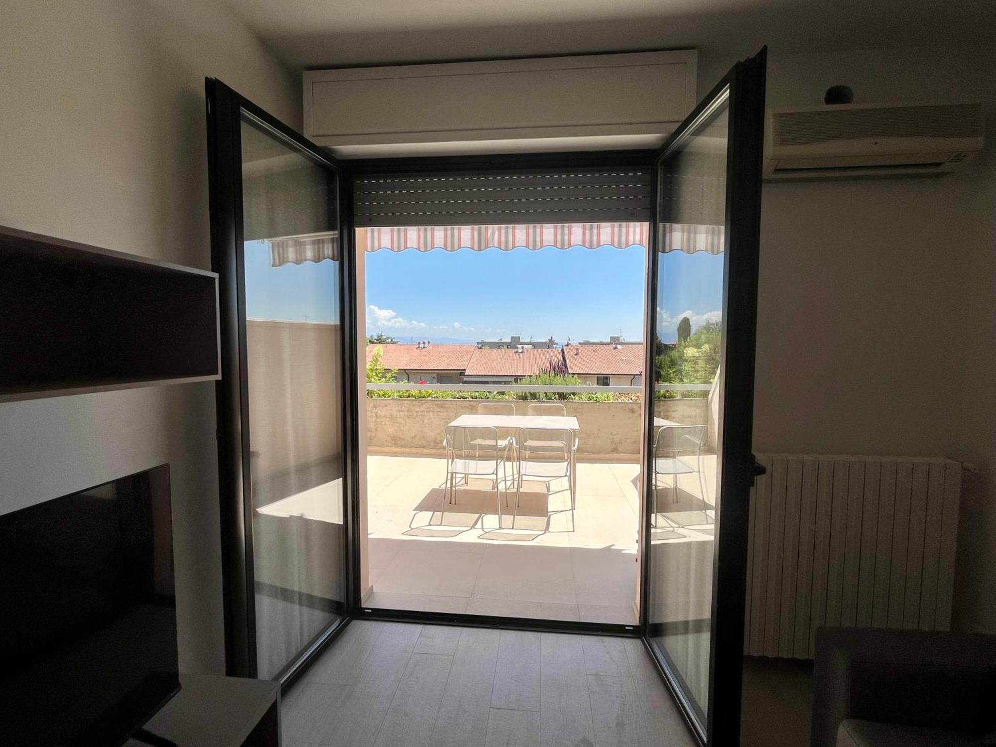 Kristall Lago Residence Ντεζεντσάνο ντελ Γκάρντα Εξωτερικό φωτογραφία