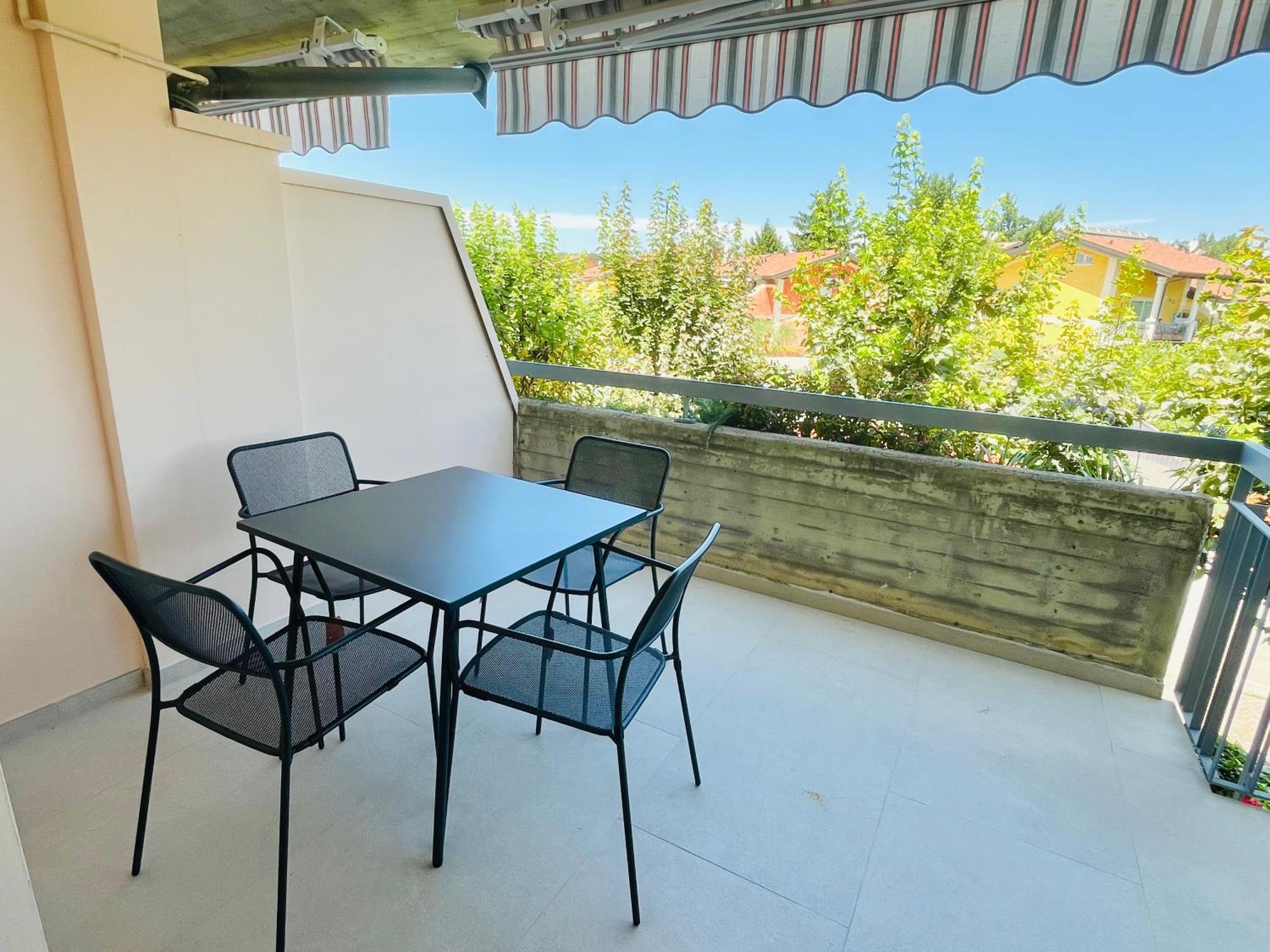 Kristall Lago Residence Ντεζεντσάνο ντελ Γκάρντα Εξωτερικό φωτογραφία